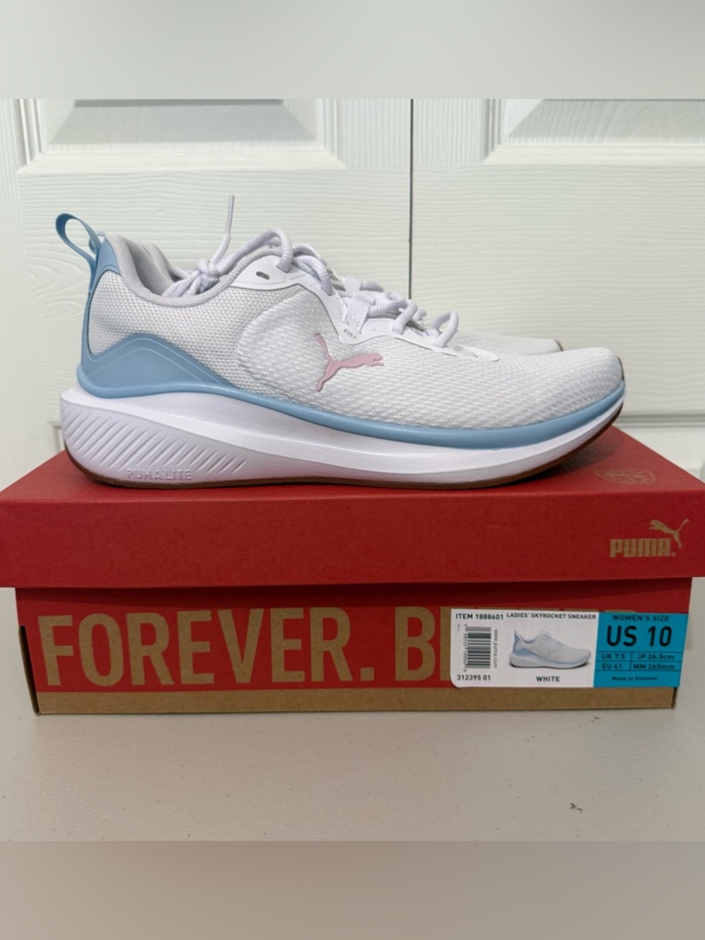 PUMA “Skyrocket” Women’s Light Weight Performance Shoes (White/Blue/Pink) - 10